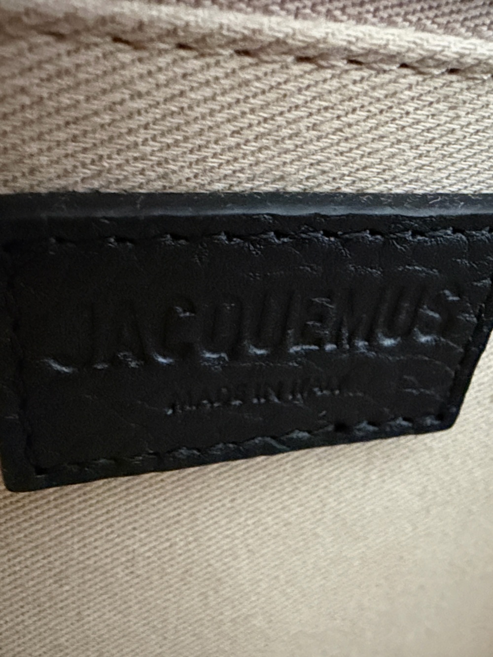 Jacquemus
Le Grand Turismo Leather Tote Bag - Picture 9 of 14
